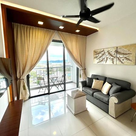 Teega Suites Puteri Harbour Iskandar Puteri #Poolview Seaview Nusajaya  Exterior photo