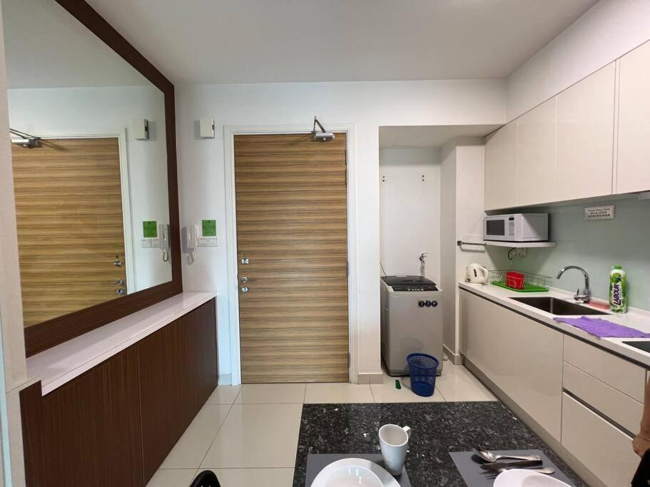 Teega Suites Puteri Harbour Iskandar Puteri #Poolview Seaview Nusajaya  Exterior photo
